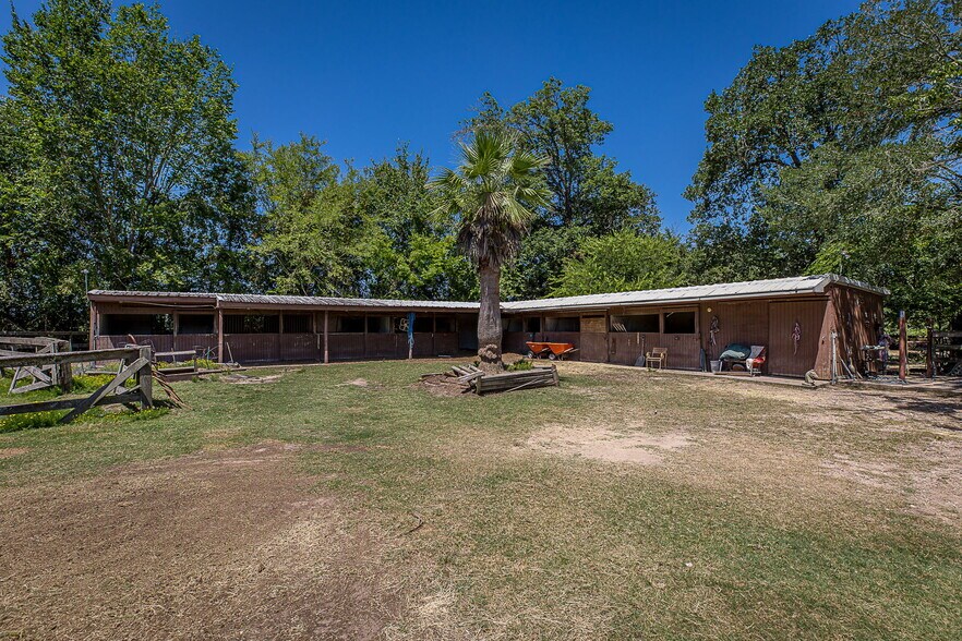 More Photos Of 26298 Hwy 105 W, Montgomery Land For Sale