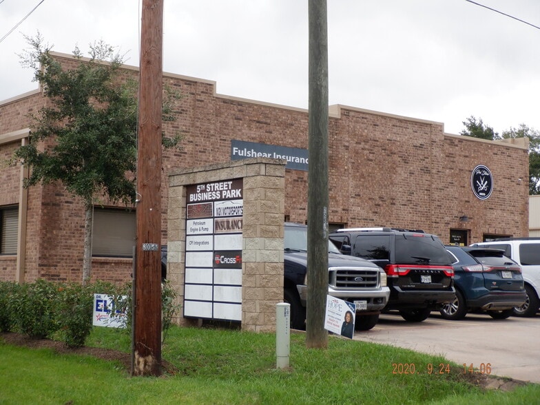 More Photos Of 30417 5th St, Fulshear Unknown For Lease