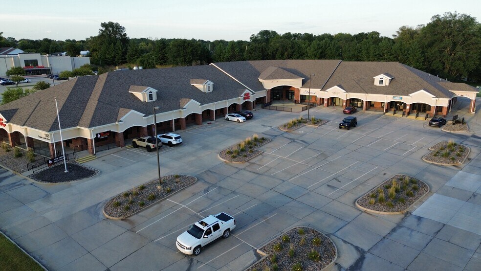 More Photos Of 1225 Copper Creek Dr, Des Moines Unknown For Lease