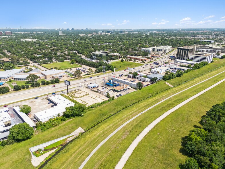 More Photos Of 506 Highway 6 S, Houston Carwash For Sale