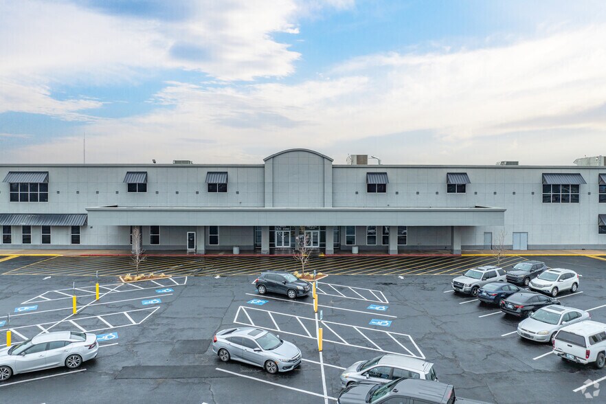 More Photos Of 2401 NW 23rd St, Oklahoma City Office For Lease