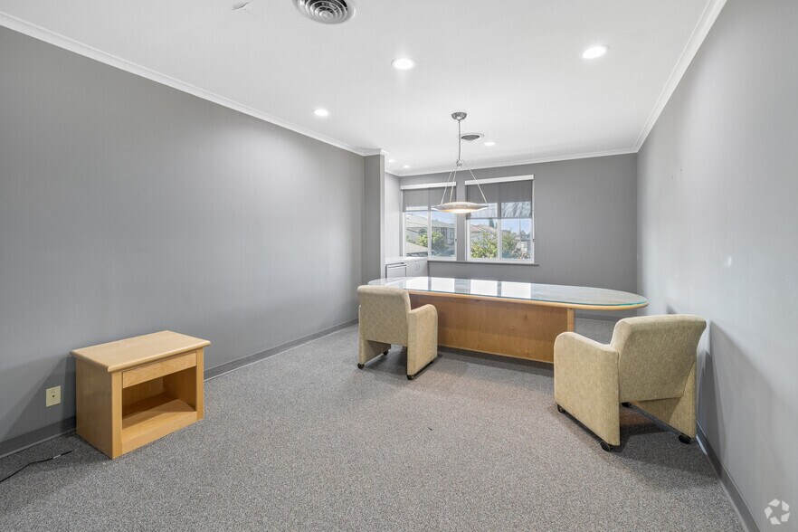 More Photos Of 13822 Beach Blvd, Westminster Office For Sale
