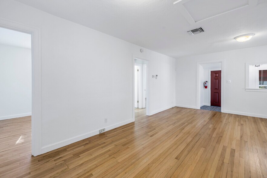 More Photos Of 3521 1st Ave N, Saint Petersburg Loft Creative Space For Sale