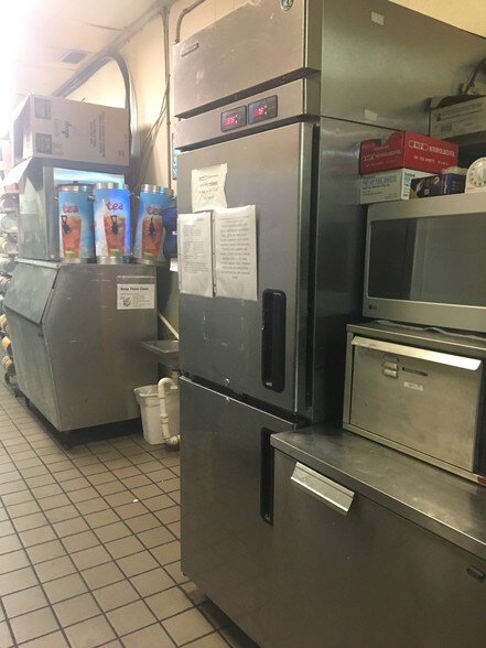 More Photos Of 7606 Rhea County Hwy, Dayton Restaurant For Sale