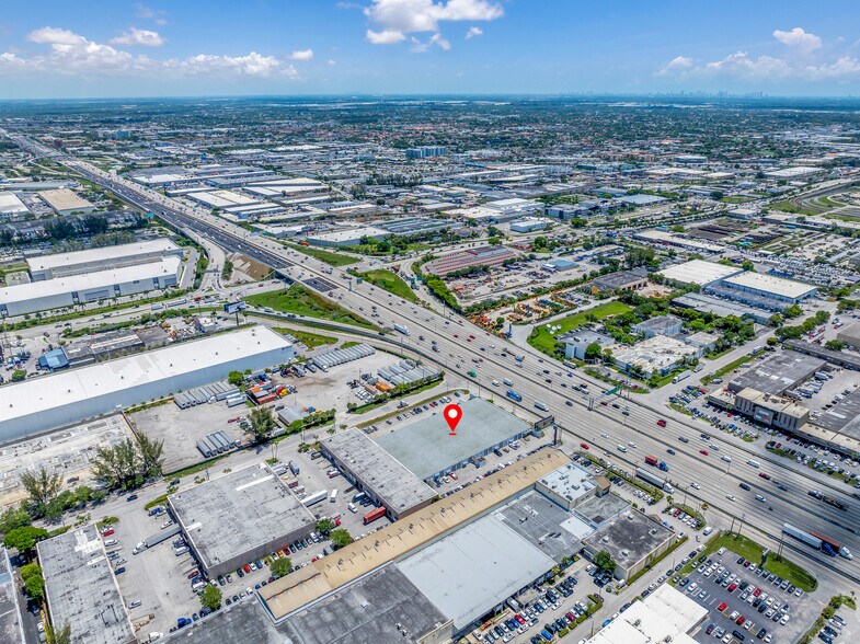 More Photos Of 7000 NW 77th ct, Miami Warehouse For Sale