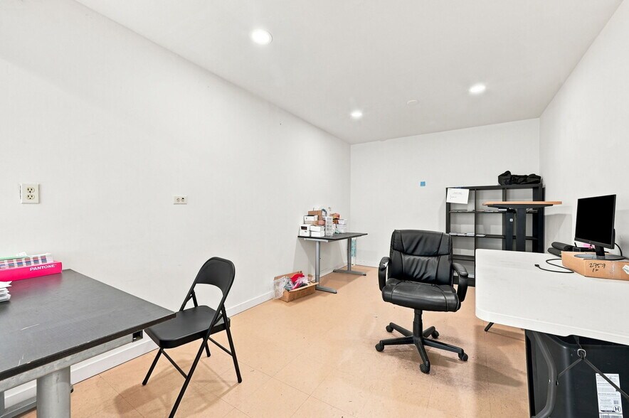 More Photos Of 2757 16th St, San Francisco Warehouse For Lease