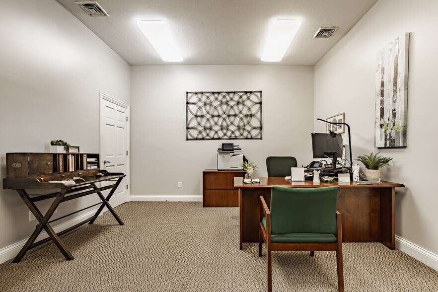 More Photos Of 698 Oldefield Commons Dr, Greenwood Medical For Sale