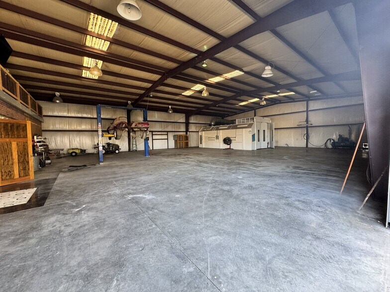 More Photos Of 2285 Reneau Rd, Oneonta Contractor Storage Yard For Sale