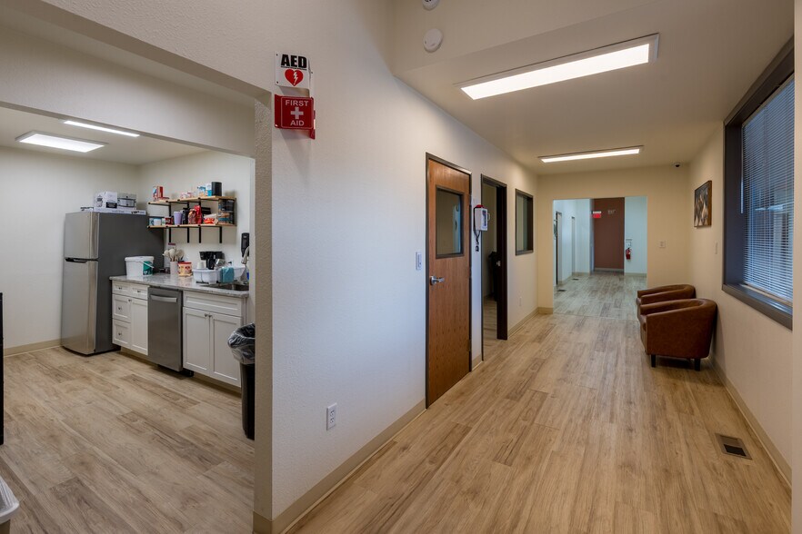 More Photos Of 116 SE D St, Madras Medical For Sale