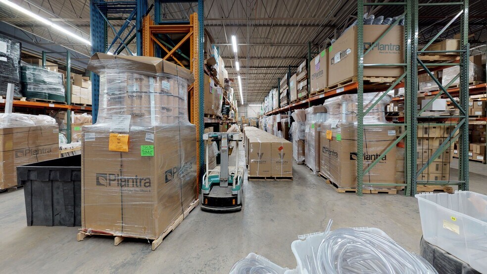 More Photos Of 869-885 Pierce Butler Rt, Saint Paul Light Manufacturing For Lease