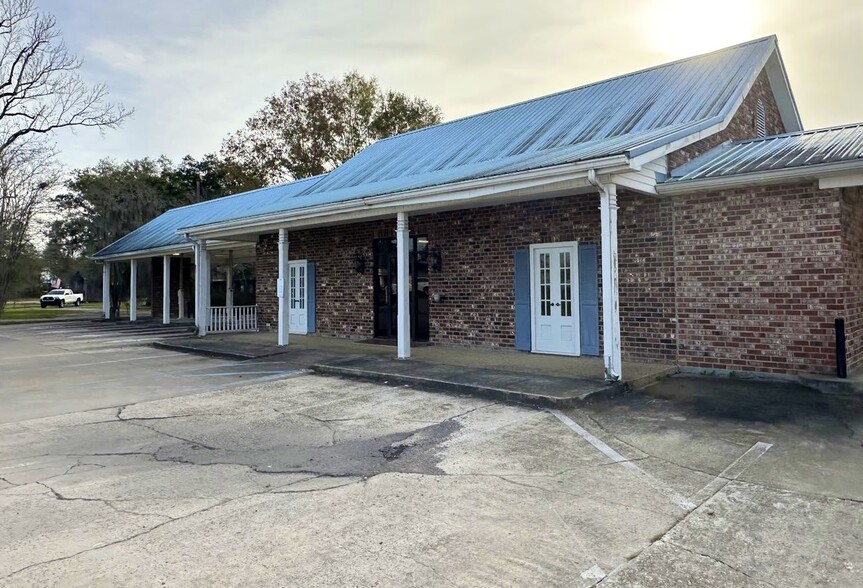 Primary Photo Of 13444 Hooper Rd, Baton Rouge Office For Sale