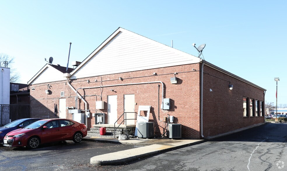 More Photos Of 8723 Richmond Hwy, Alexandria Unknown For Lease