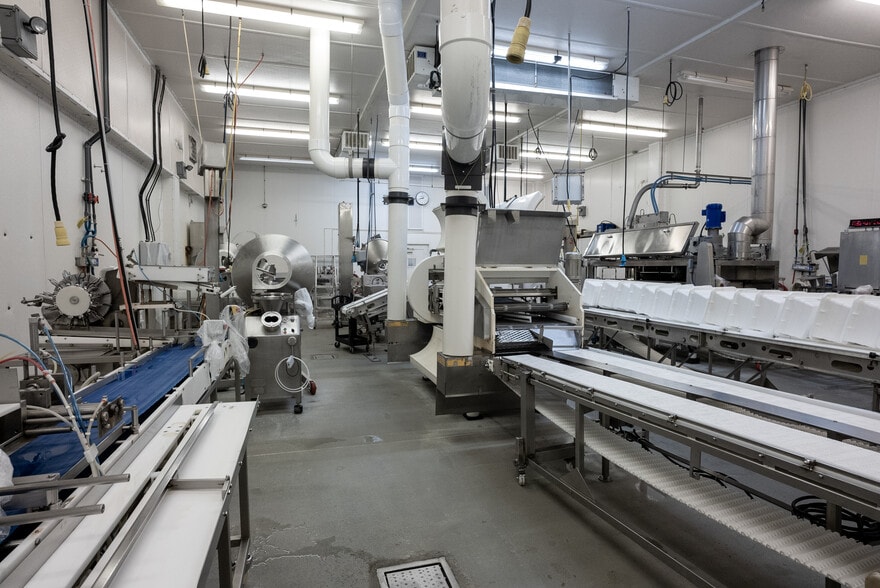 More Photos Of 1135 Industrial Park Rd, Vandergrift Food Processing For Sale