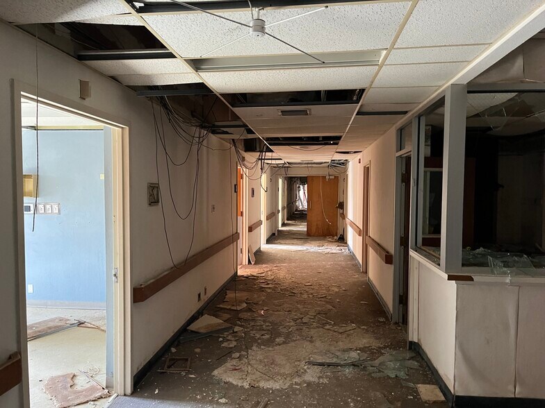 More Photos Of 407 E Ash St, Perry Medical For Sale