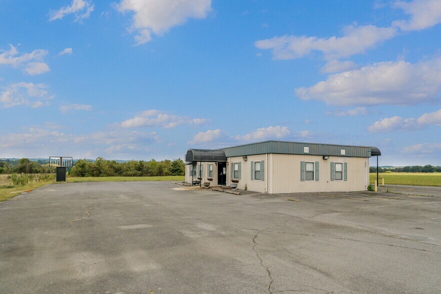 More Photos Of 5674 AL Highway 68, Collinsville Bank For Sale