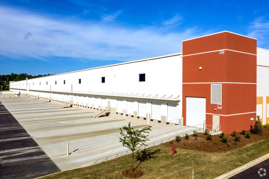 More Photos Of 577 Cel-River Rd, Rock Hill Warehouse For Lease