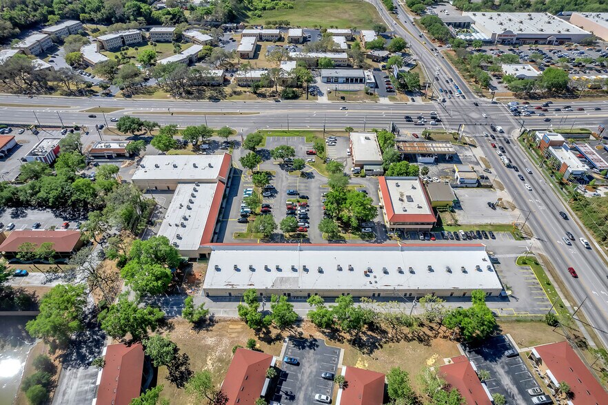 More Photos Of 6801-6925 W Colonial Dr, Orlando Unknown For Lease