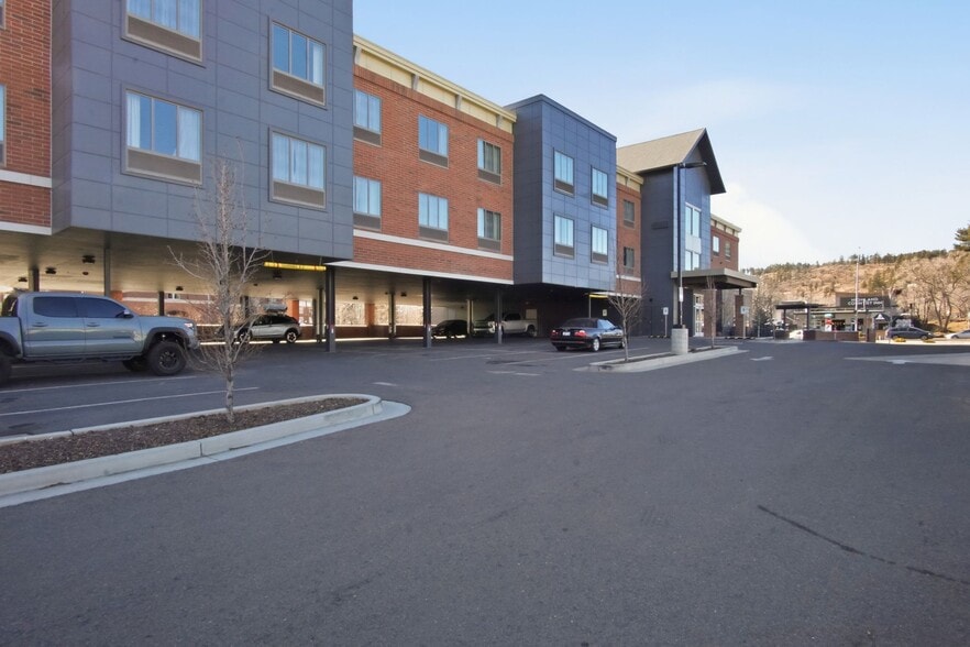 More Photos Of 224 S Mikes Pike, Flagstaff Hotel For Sale