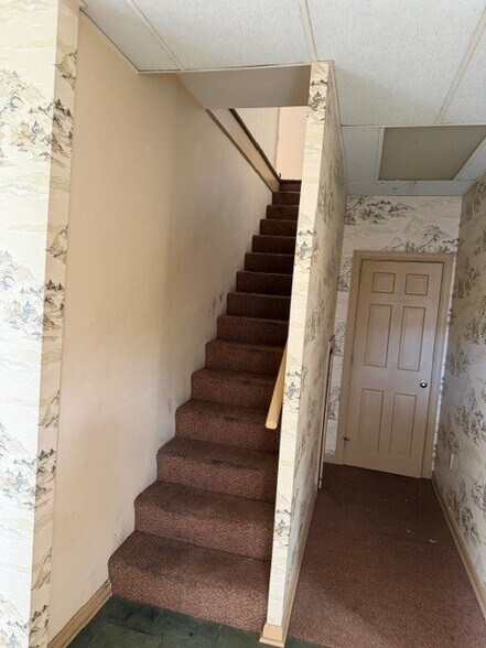 More Photos Of 1147 Rose Hill Dr, Charlottesville Office For Sale