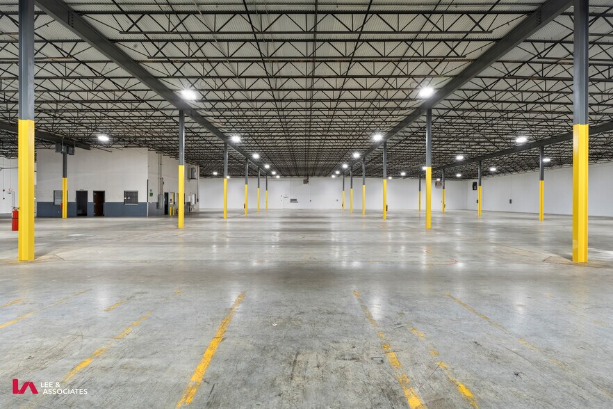 More Photos Of 1202 Royal Dr, Conyers Warehouse For Sale