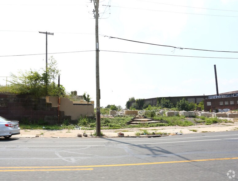 More Photos Of 236-400 W Allegheny Ave, Philadelphia Storefront For Sale