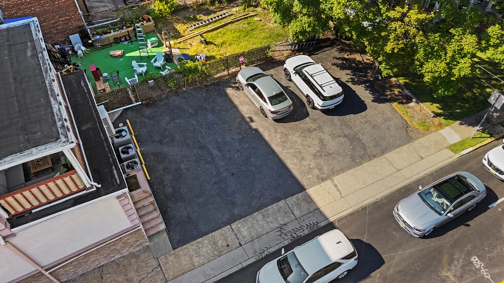 More Photos Of 656-660 Bloomfield Ave, Verona Storefront Retail Residential For Lease