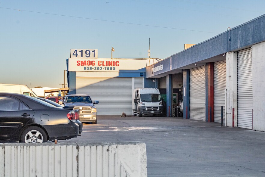 More Photos Of 4183-4191 Convoy St, San Diego Auto Repair For Lease