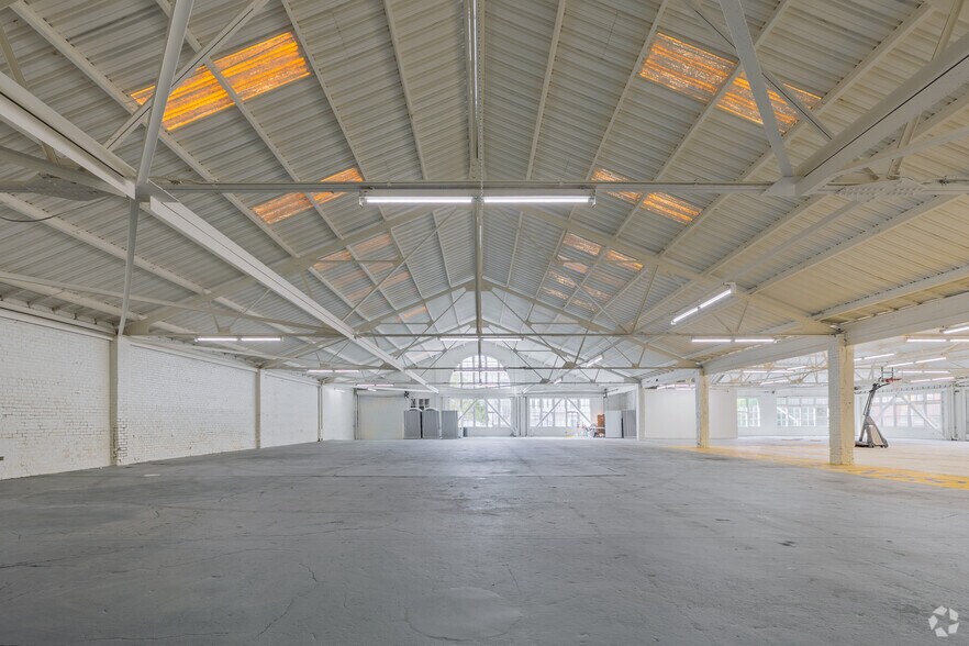 More Photos Of 1270 Bush St, San Francisco Warehouse For Lease