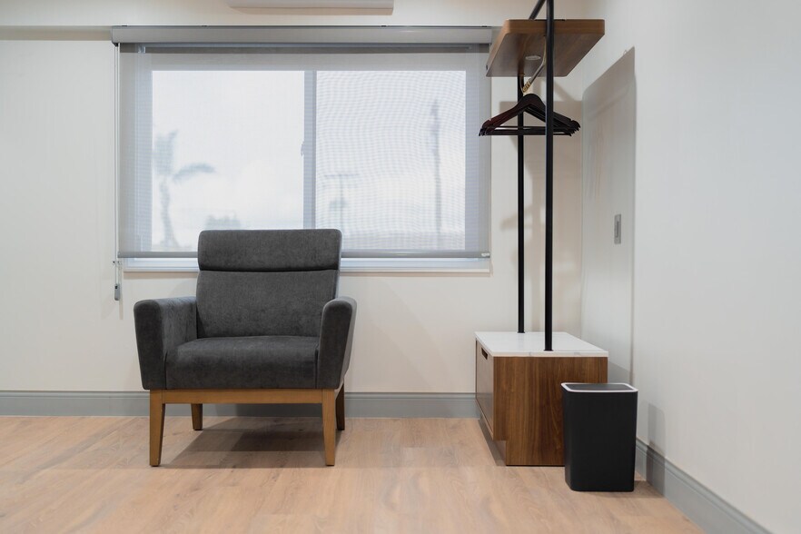 More Photos Of 1107 N Broadway, Santa Maria Hotel For Sale