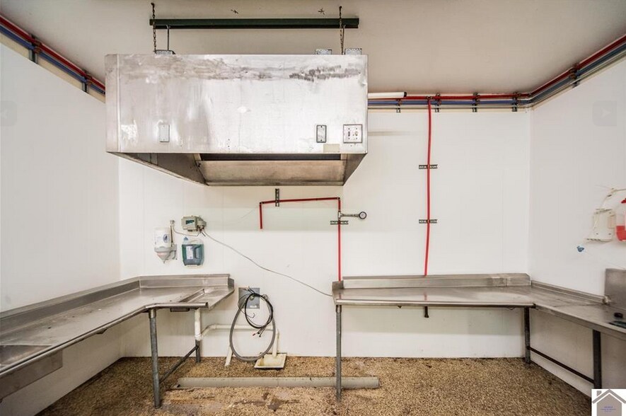 More Photos Of 7052 Benton Rd, Paducah Restaurant For Sale