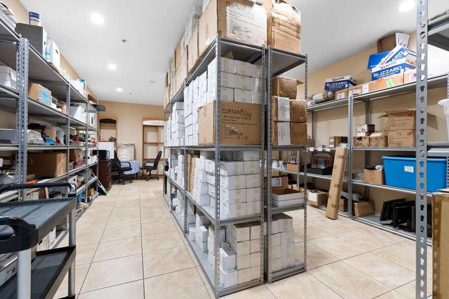 More Photos Of 1356 Bennett Dr, Longwood Distribution For Lease