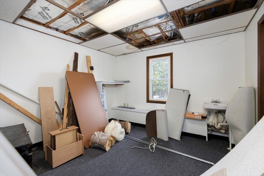 More Photos Of 932 French Rd, Cheektowaga Office For Sale