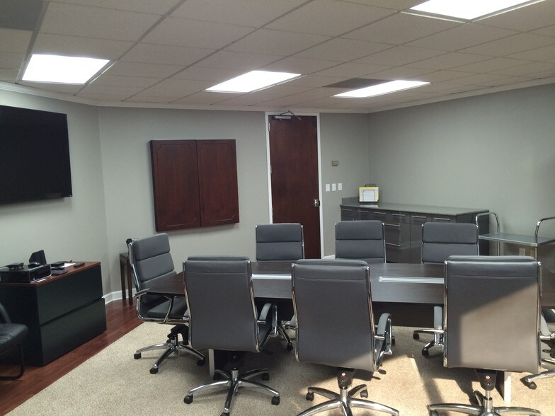 More Photos Of 3401 W Cypress St, Tampa Office For Lease