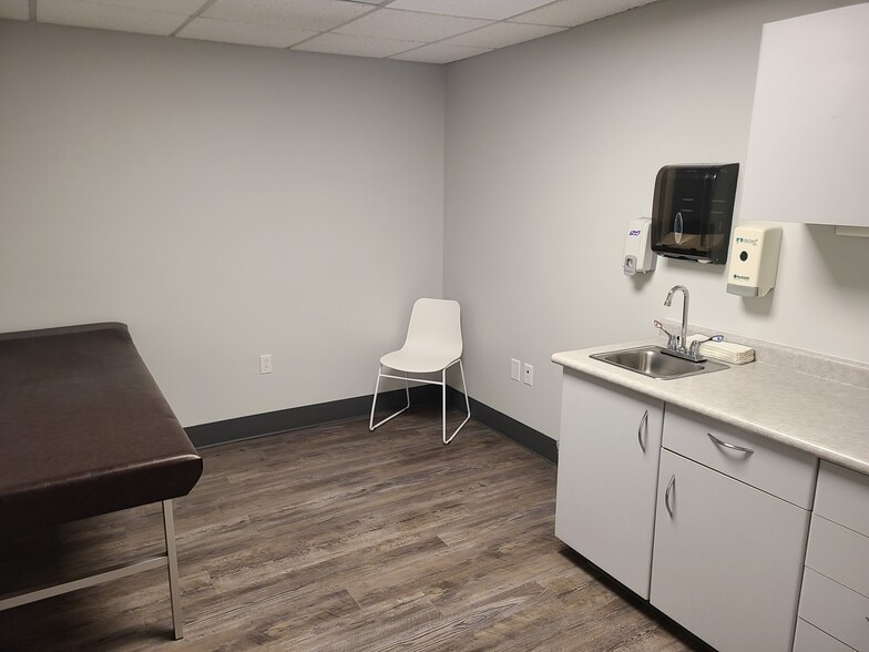 More Photos Of 131 N 5th St, Reading Office Residential For Lease