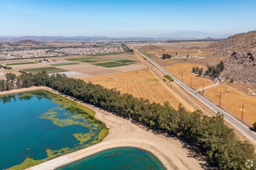 More Photos Of Grand Ave, Winchester Land For Sale