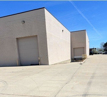 More Photos Of 44621 Morley Dr, Clinton Township Warehouse For Lease