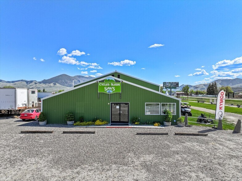 More Photos Of 5 Demick Ln, Salmon Auto Repair For Sale