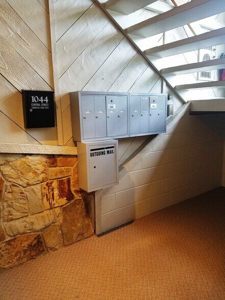 More Photos Of 1044 Central St, Stoughton Office For Lease