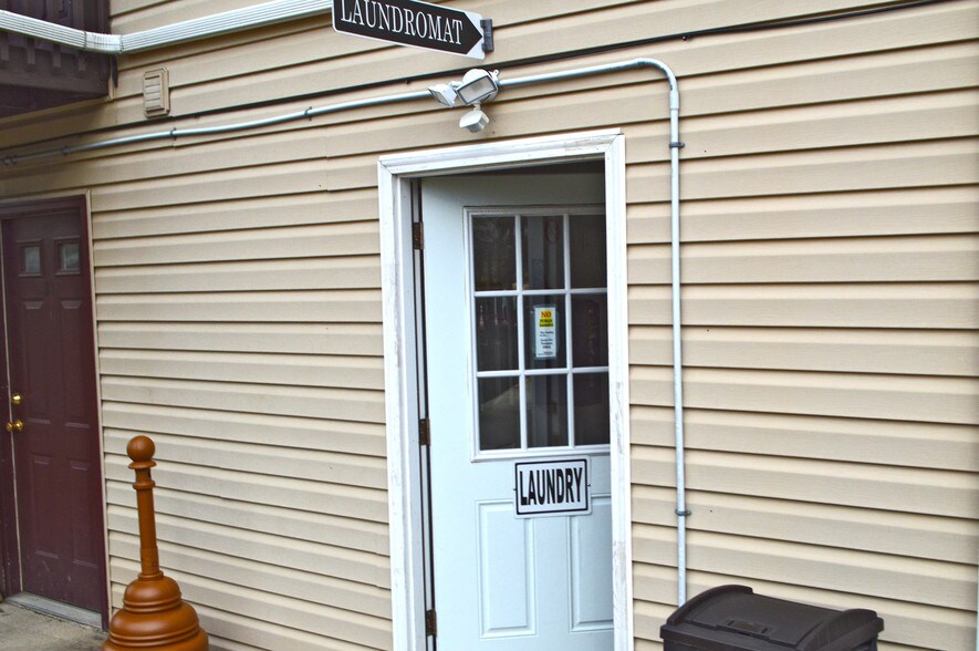More Photos Of 962 Old Brick Rd, West Alexander Apartments For Lease