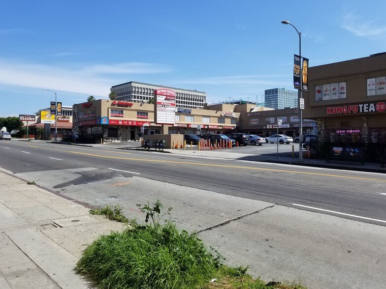 More Photos Of 730-740 S Western Ave, Los Angeles Storefront Retail Office For Lease