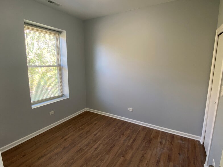 More Photos Of 4359 W West End Ave, Chicago Multifamily For Sale