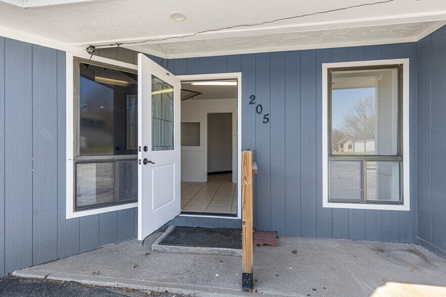 More Photos Of 205 Southbrook Pky, Kearney Daycare Center For Sale