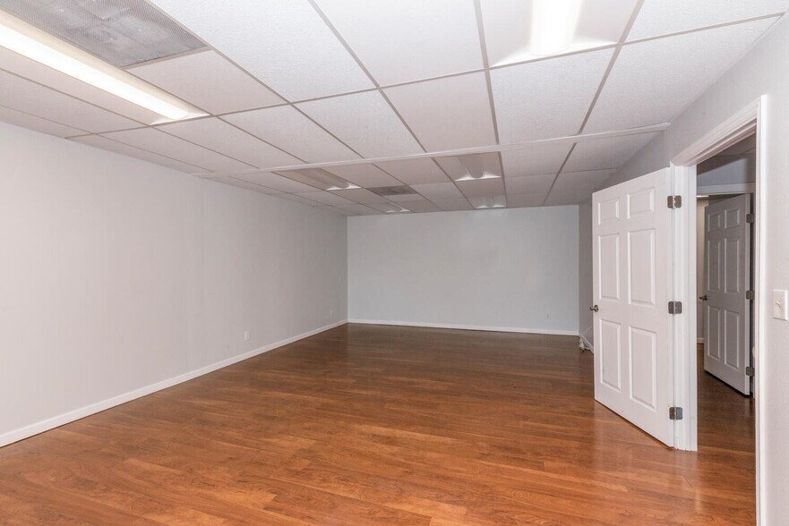 More Photos Of 266 S Magnolia Ave, El Cajon Office For Lease