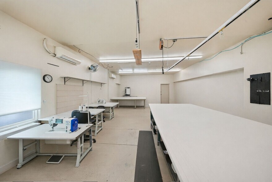 More Photos Of 16415 N Florida Ave, Lutz Warehouse For Sale