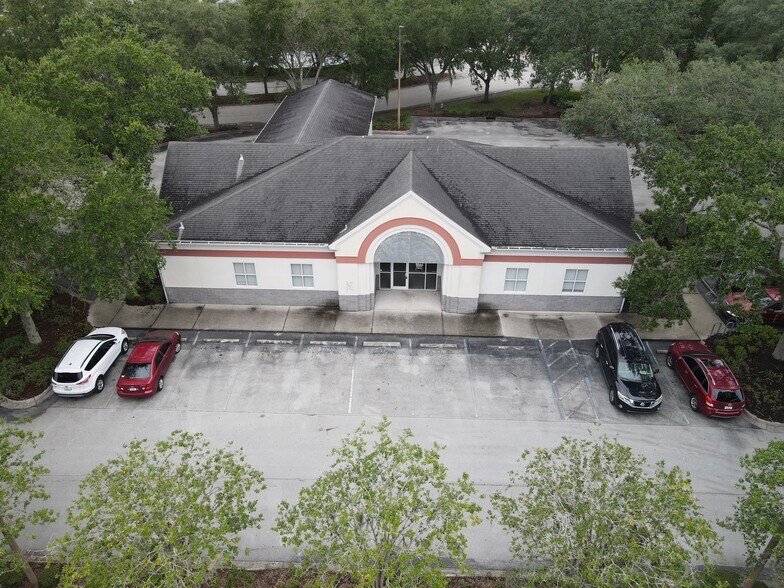 More Photos Of 10625 Philips Hwy, Jacksonville Bank For Lease