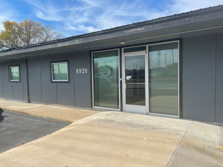 More Photos Of 6926 N Lamar Blvd, Austin Auto Repair For Lease
