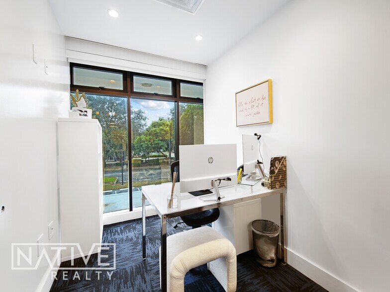 More Photos Of 910 SE 17th St, Fort Lauderdale Office For Lease
