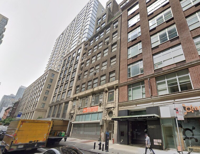More Photos Of 323-325 W 37th St, New York Office For Lease