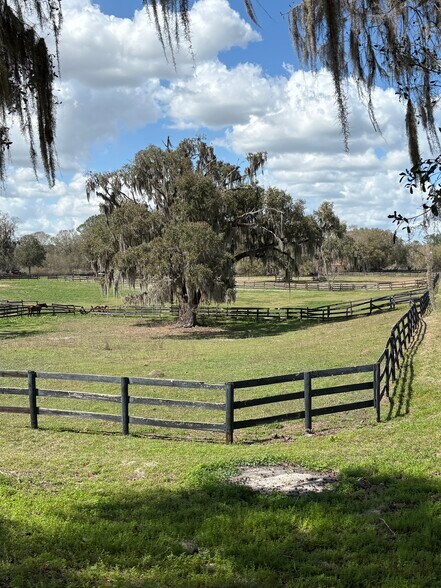 More Photos Of 9400 NW 160th St, Reddick Horse Stables For Sale