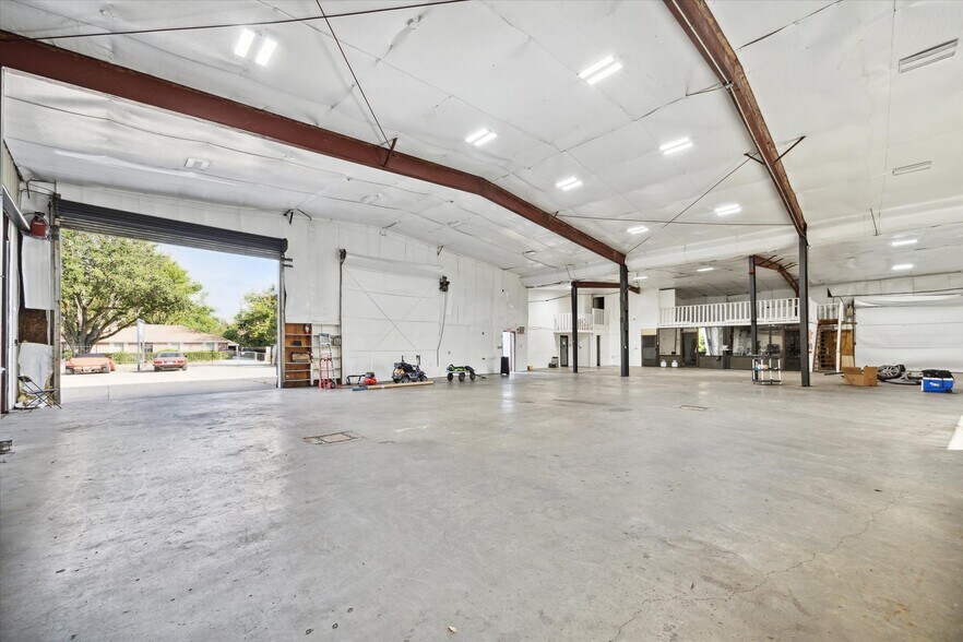 More Photos Of 10131 Alfred Ln, Houston Industrial For Sale